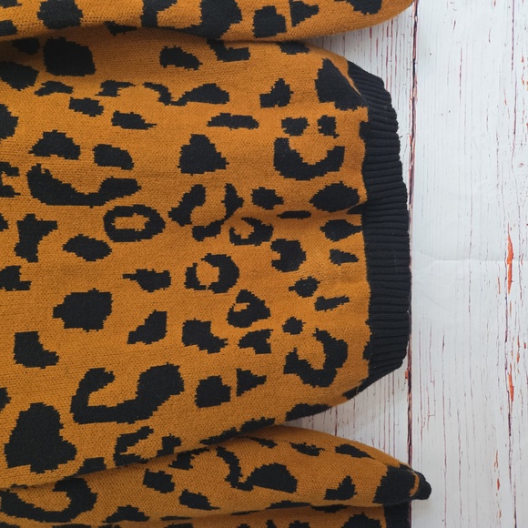 Who What Wear Leaopard Print Sweater Size M - Picture 9 of 12